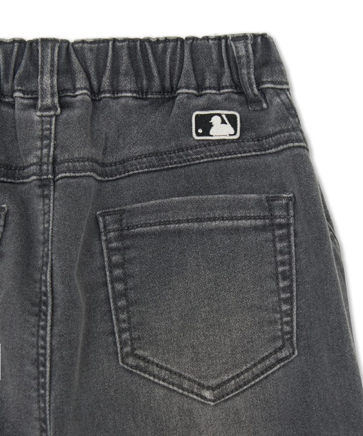 엠엘비 키즈(MLB KIDS) 스트릿 커브드와이드 라이크라 소프트 데님팬츠 NY (D.Charcoal Grey)