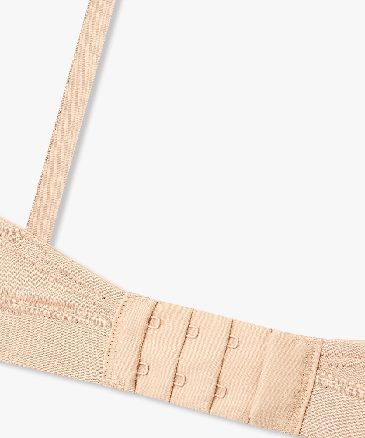 엠포리오 아르마니 언더웨어(EMPORIO ARMANI UNDERWEAR) 여성 핫픽스 로고 딥 브이넥 브라렛 브라_내추럴 0826381504