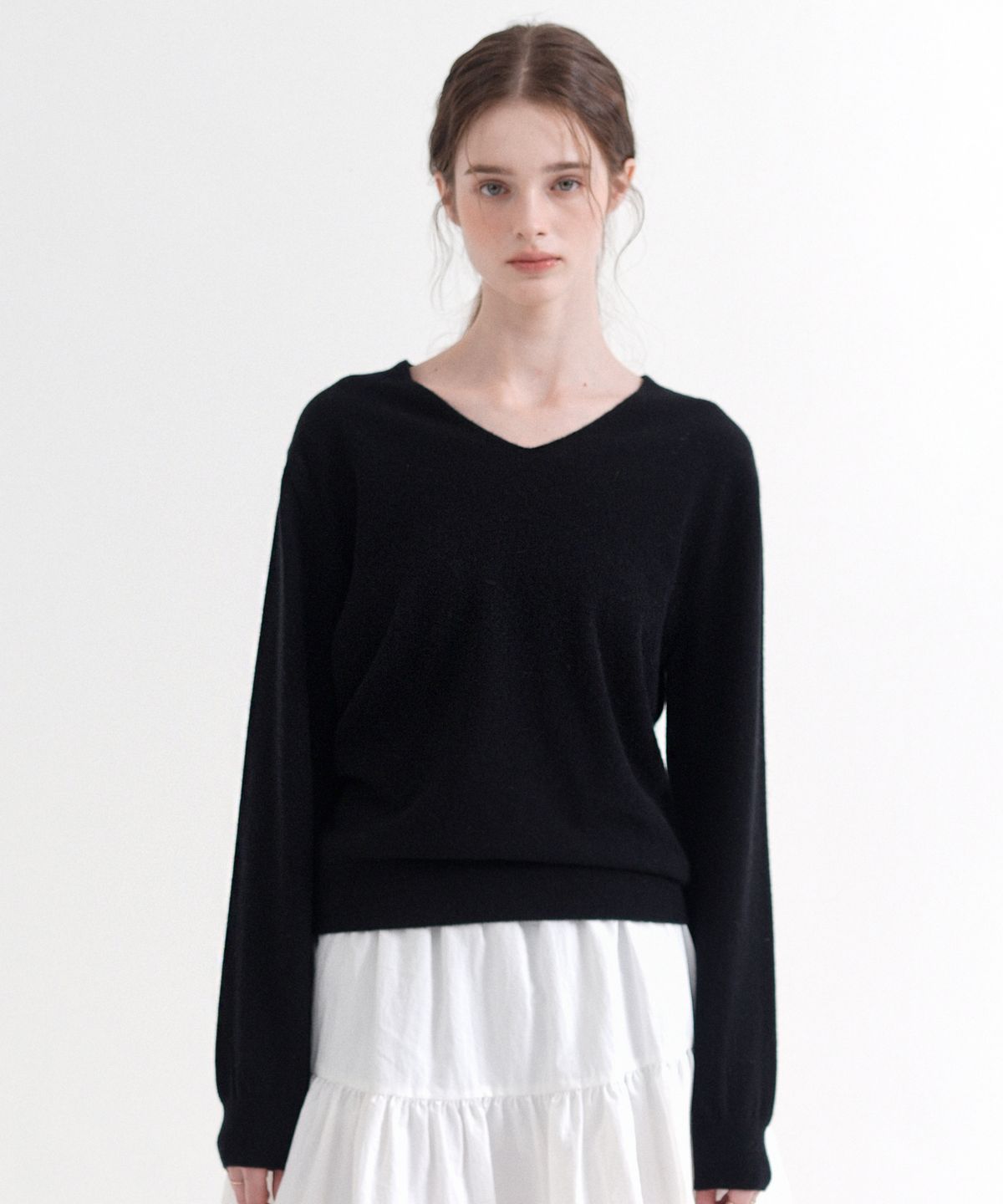 블레티(VLETI) Merino Wool 100% V-Neck Basic Knit (black)