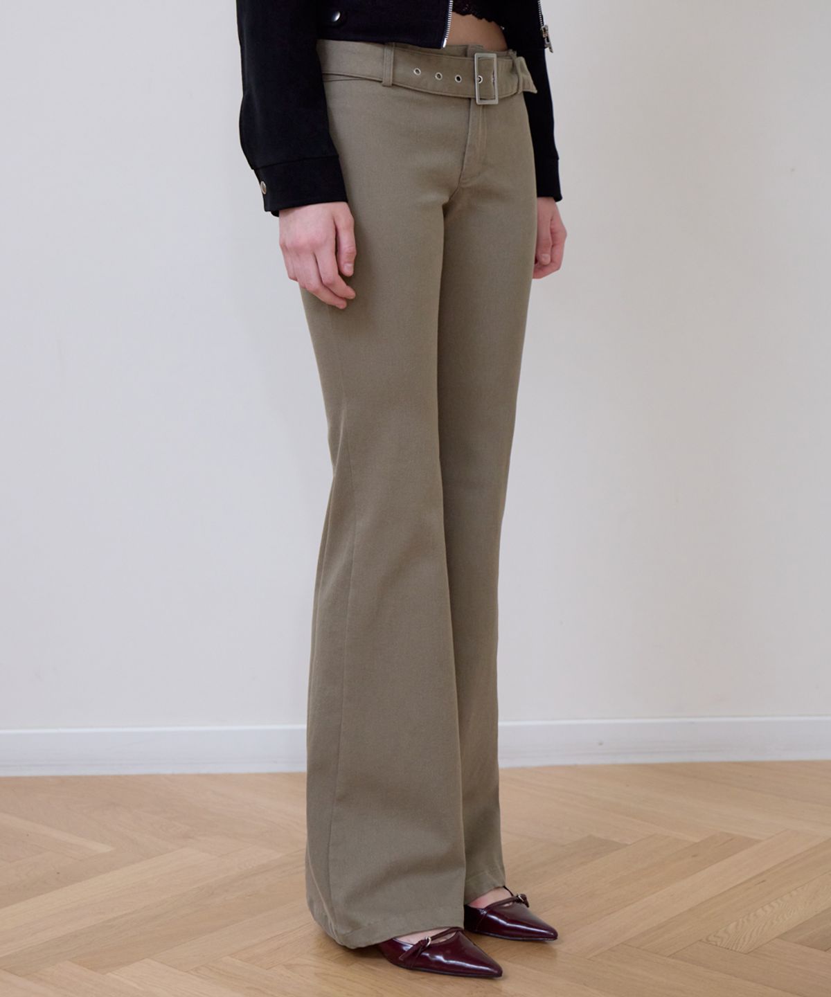 로제프란츠(ROSEFRANTZ) Belted Boots Cut Pants [Beige]
