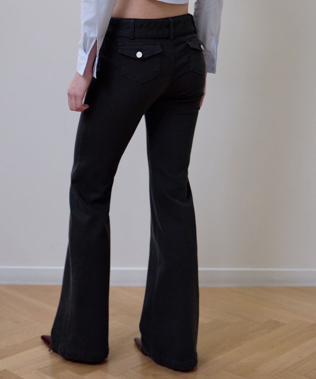 로제프란츠(ROSEFRANTZ) Belted Boots Cut Pants [Black]