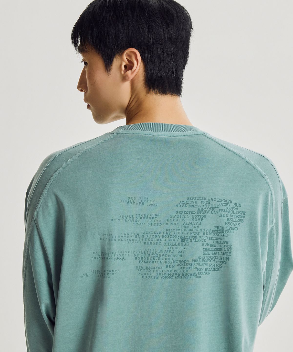 뉴발란스(NEW BALANCE) NBNDG31833 / UNI ESCAPE 다잉 긴팔티 (B/GRAY)