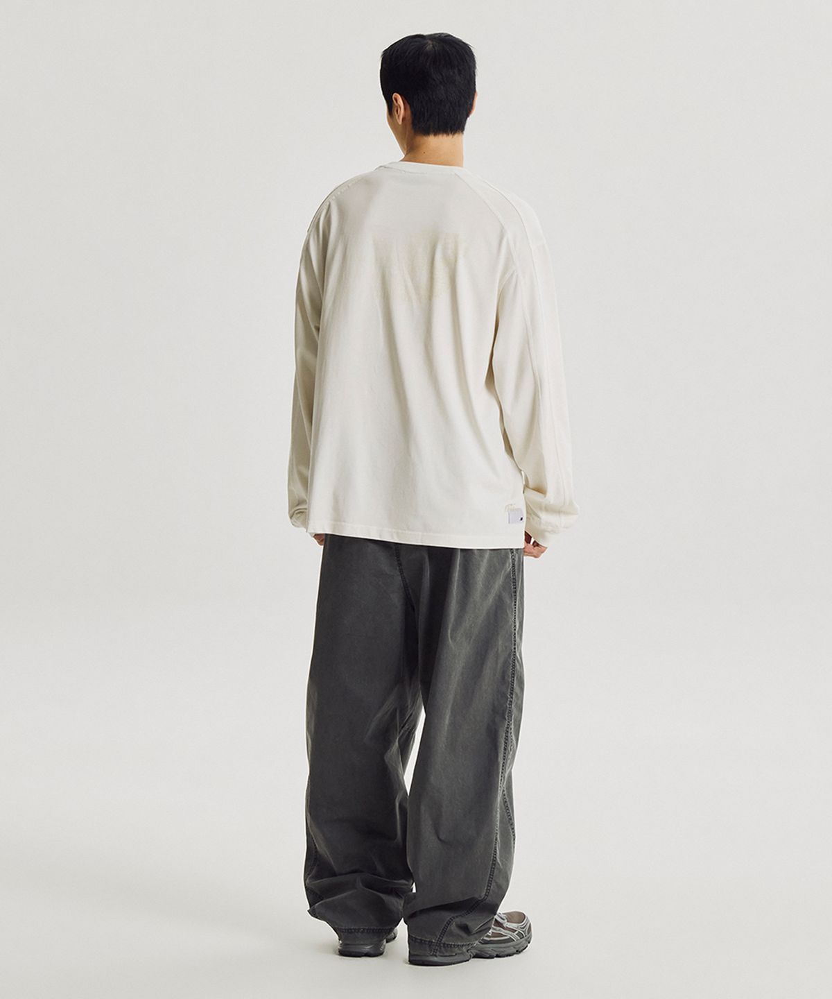 뉴발란스(NEW BALANCE) NBNDG31833 / UNI ESCAPE 다잉 긴팔티 (IVORY)