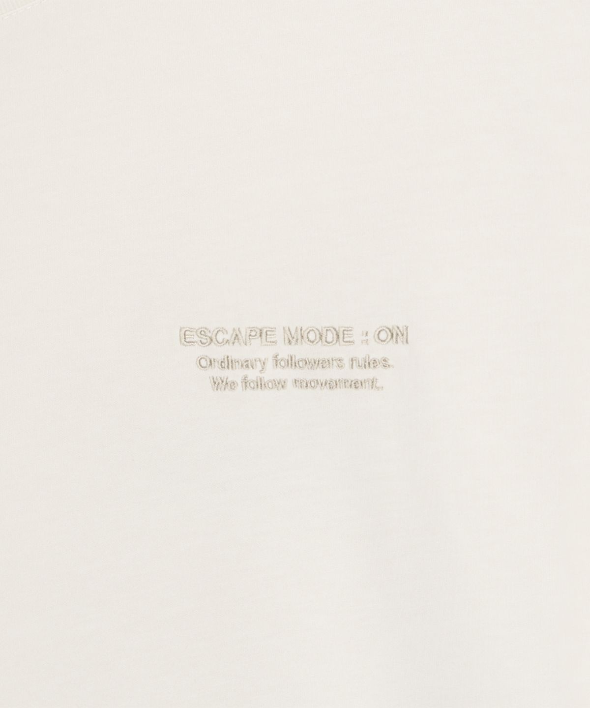 뉴발란스(NEW BALANCE) NBNDG31833 / UNI ESCAPE 다잉 긴팔티 (IVORY)