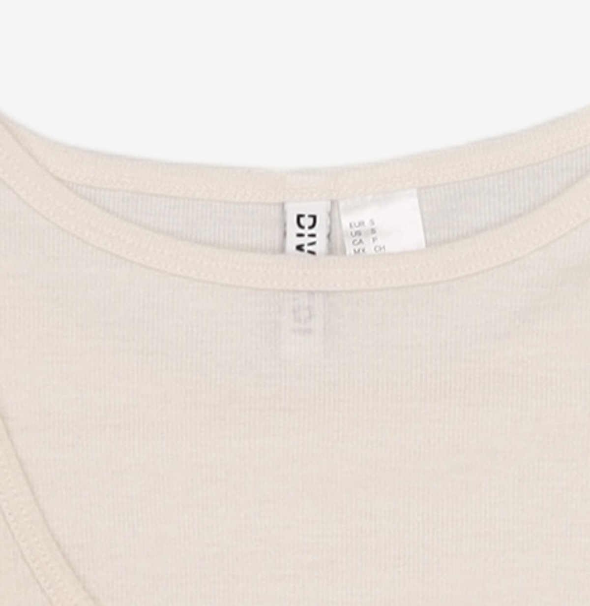 디바이디드에이치앤엠(DIVIDED H&M) 반소매 티셔츠 S