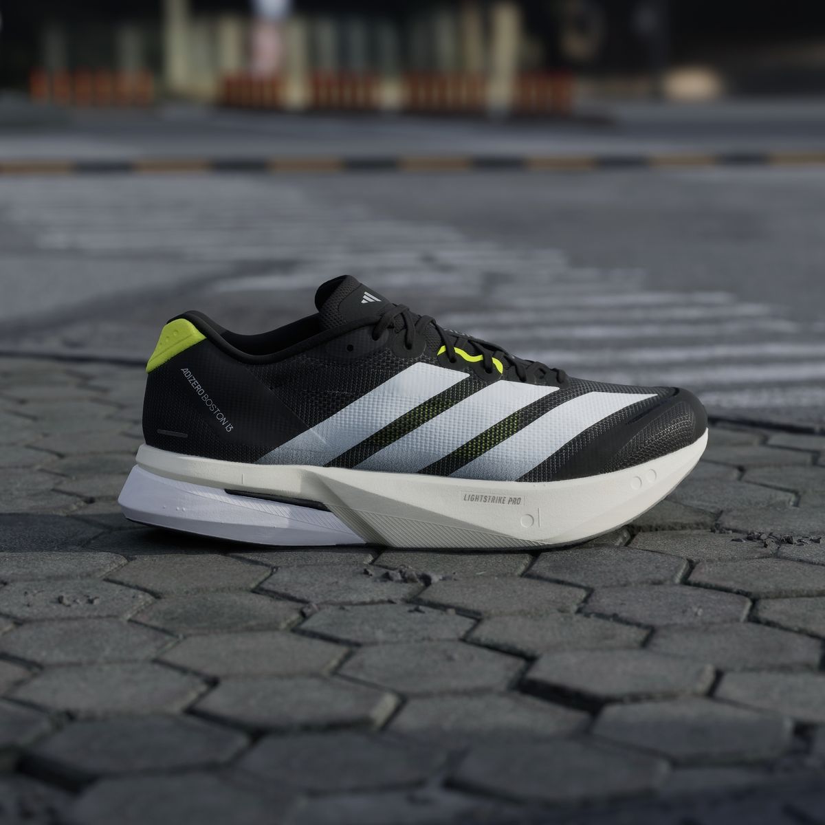 아디다스(ADIDAS) 아디제로 보스턴 13 M - 블랙 / KH5603
