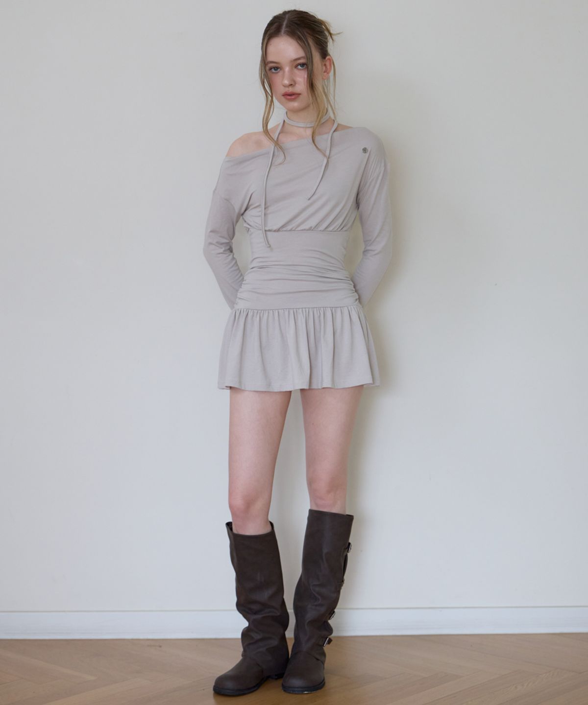 로제프란츠(ROSEFRANTZ) Tie Off Shoulder Mini Dress [Beige]