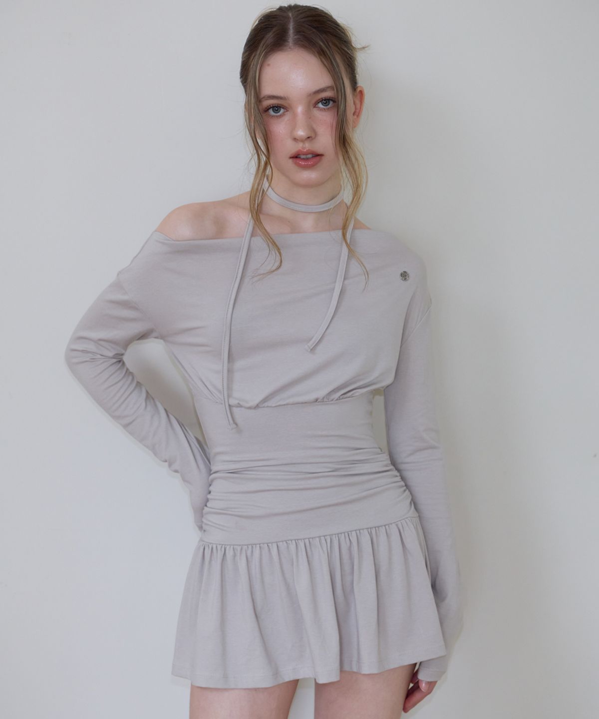 로제프란츠(ROSEFRANTZ) Tie Off Shoulder Mini Dress [Beige]
