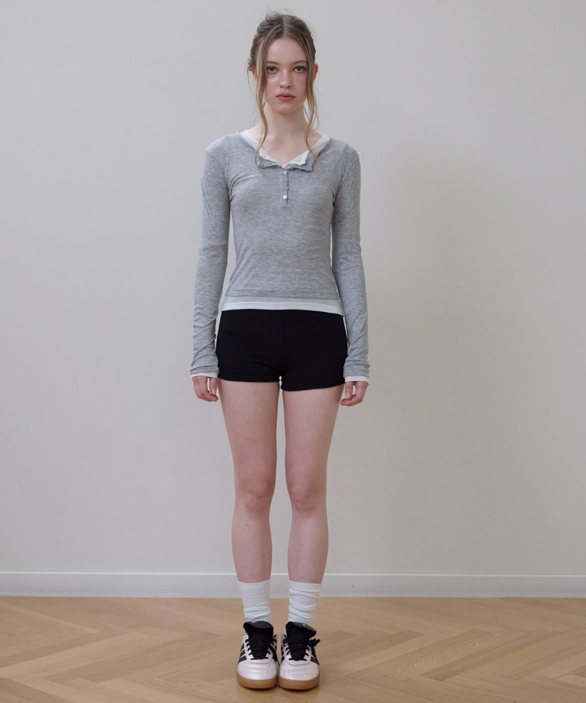 로제프란츠(ROSEFRANTZ) Henley Neck Layered Long Sleeve [Gray]