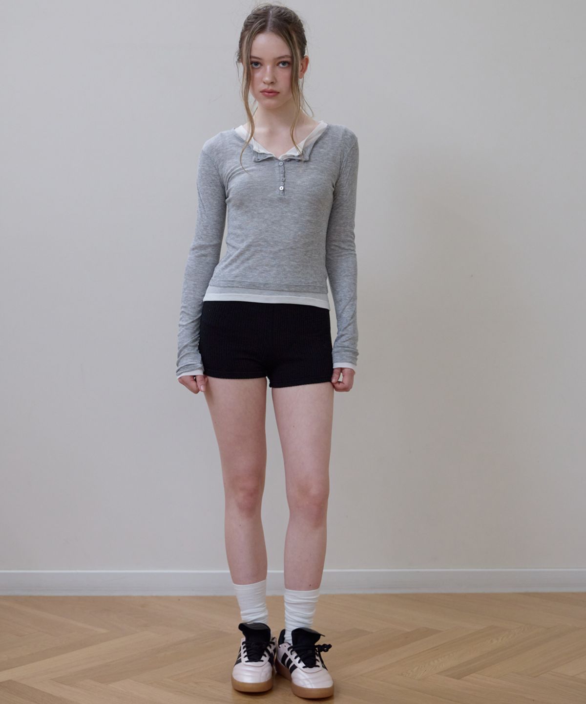 로제프란츠(ROSEFRANTZ) Henley Neck Layered Long Sleeve [Gray]