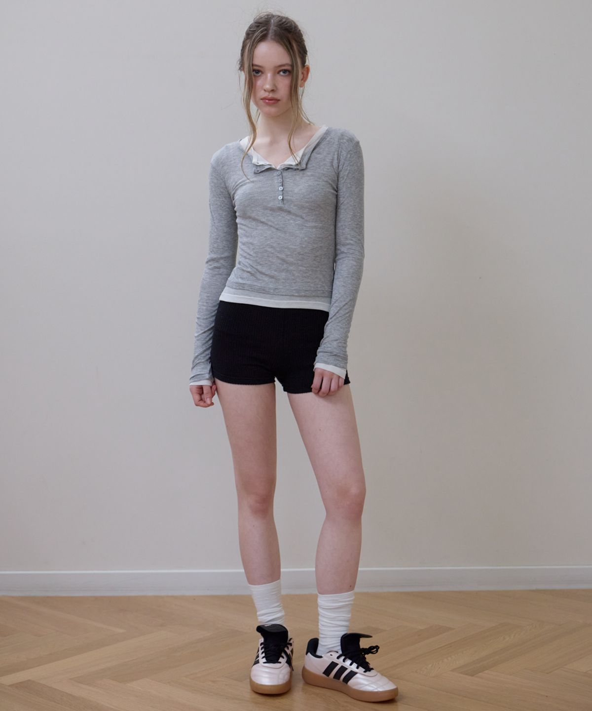 로제프란츠(ROSEFRANTZ) Henley Neck Layered Long Sleeve [Gray]