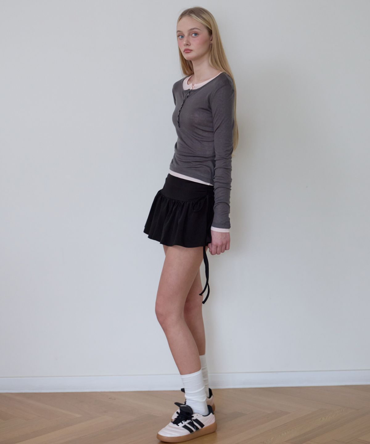 로제프란츠(ROSEFRANTZ) Henley Neck Layered Long Sleeve [Charcoal]