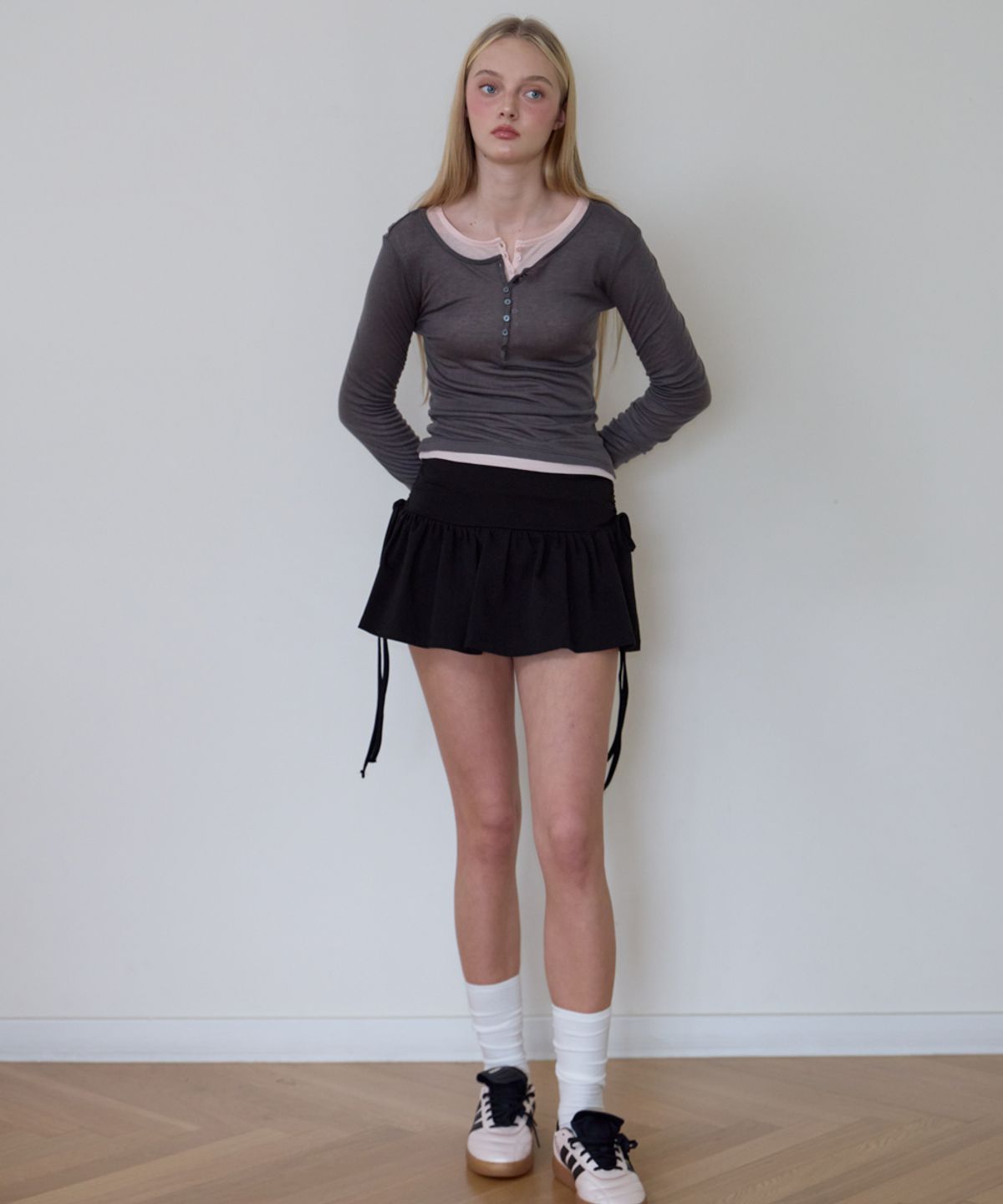 로제프란츠(ROSEFRANTZ) Henley Neck Layered Long Sleeve [Charcoal]