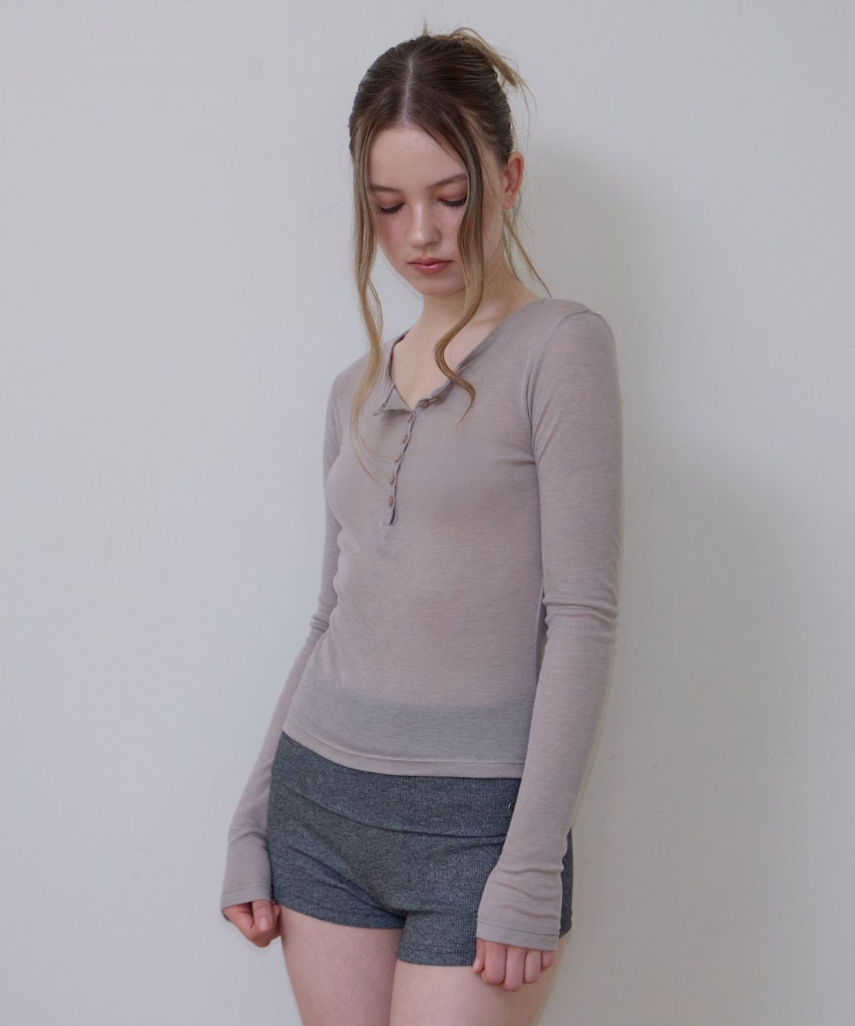 로제프란츠(ROSEFRANTZ) Henley Neck Layered Long Sleeve [Beige]