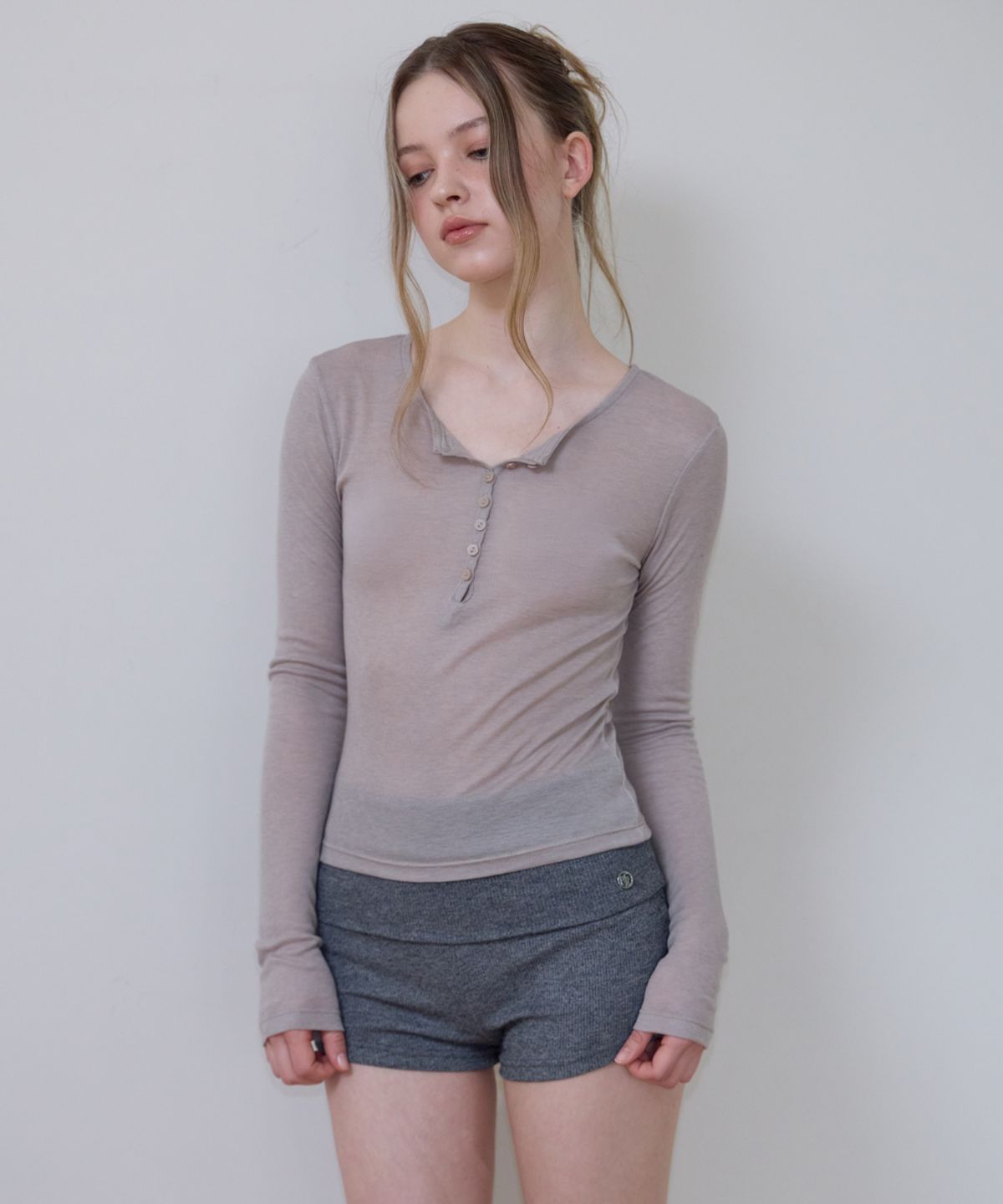 로제프란츠(ROSEFRANTZ) Henley Neck Layered Long Sleeve [Beige]