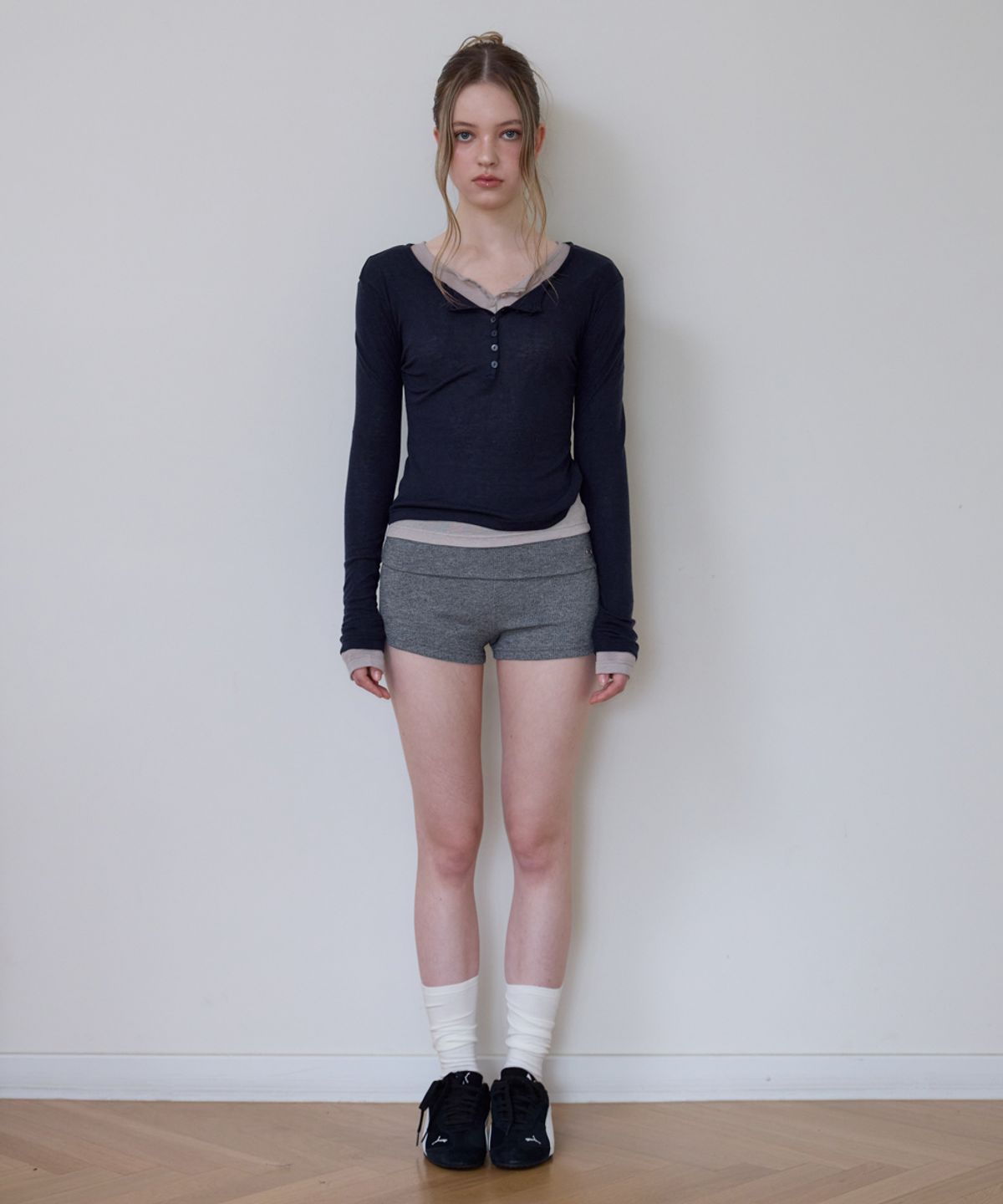 로제프란츠(ROSEFRANTZ) Henley Neck Layered Long Sleeve [Navy]