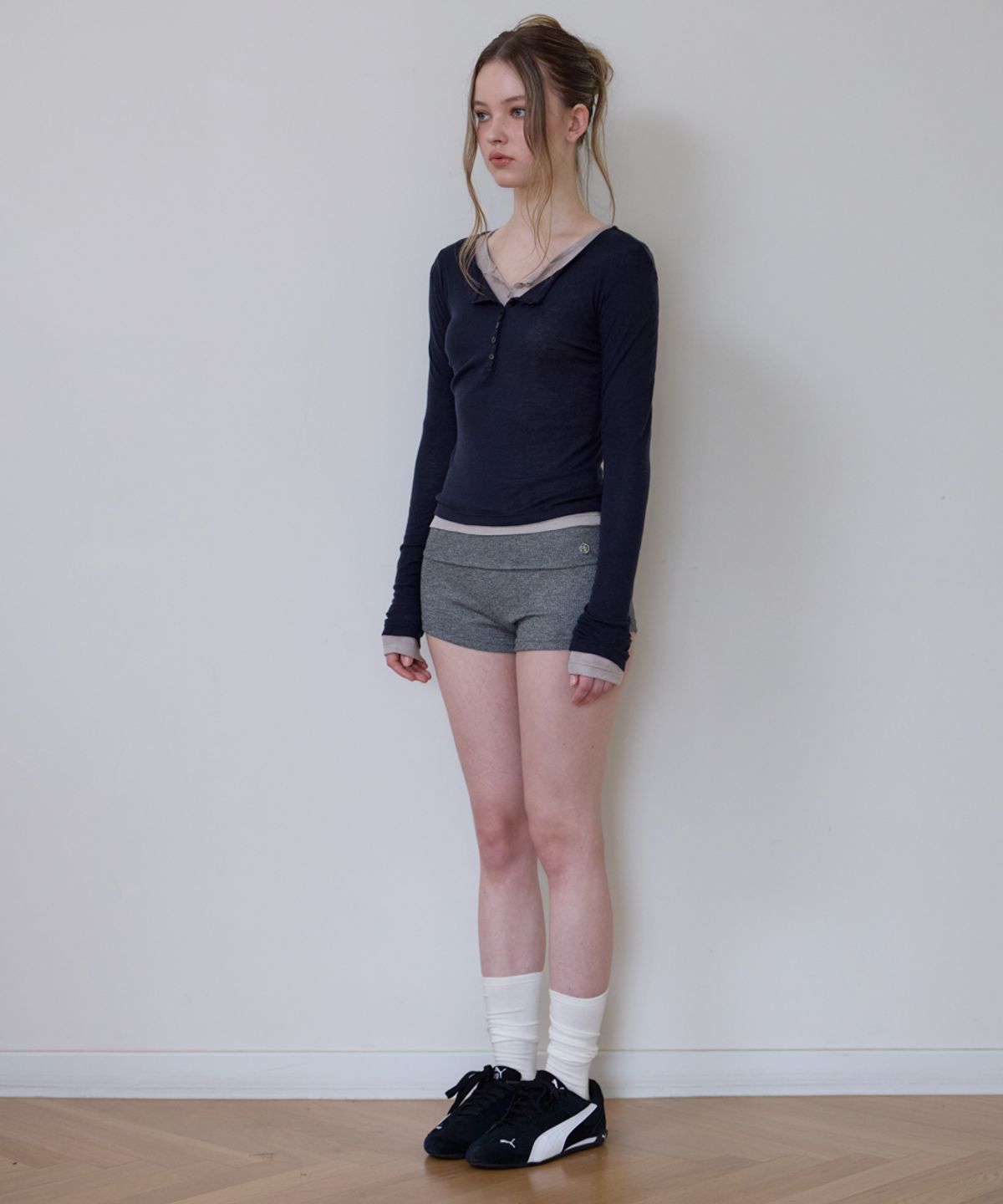 로제프란츠(ROSEFRANTZ) Henley Neck Layered Long Sleeve [Navy]
