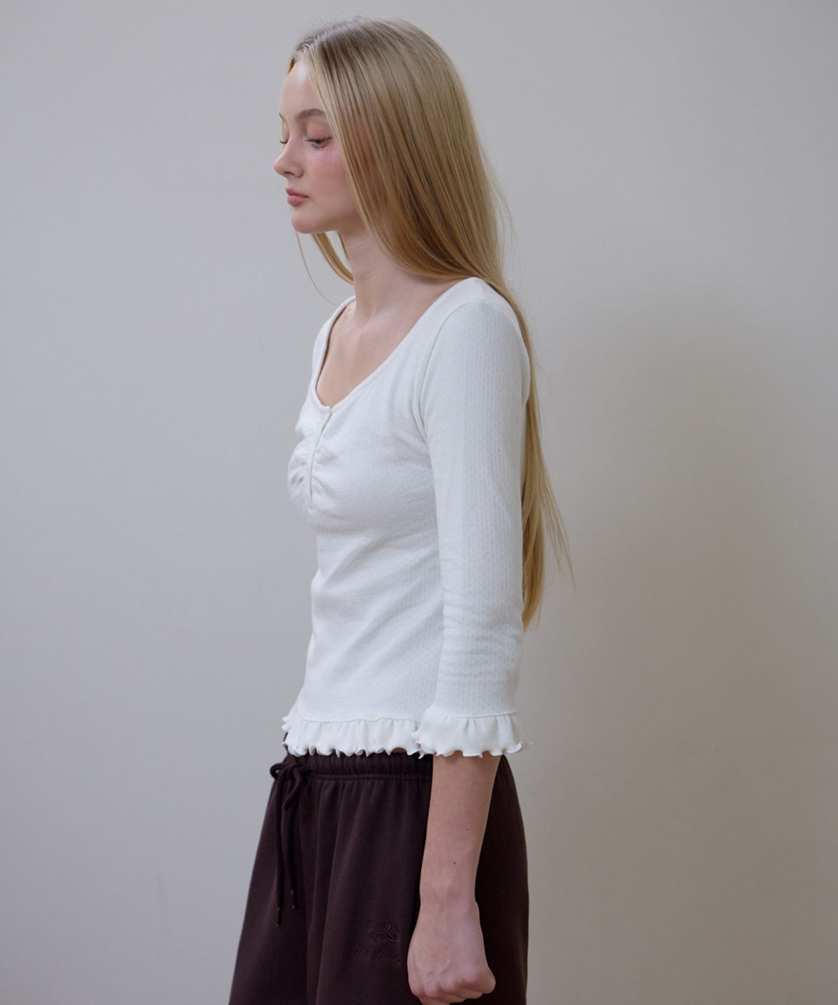 로제프란츠(ROSEFRANTZ) Frill Three-Quarter Sleeve [Ivory]