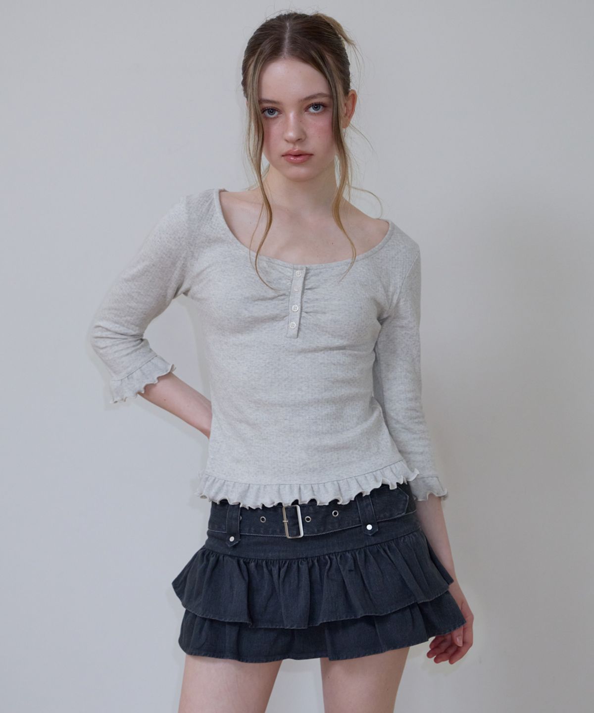 로제프란츠(ROSEFRANTZ) Frill Three-Quarter Sleeve [Oatmeal]