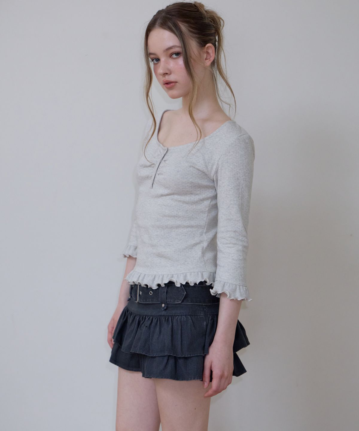 로제프란츠(ROSEFRANTZ) Frill Three-Quarter Sleeve [Oatmeal]