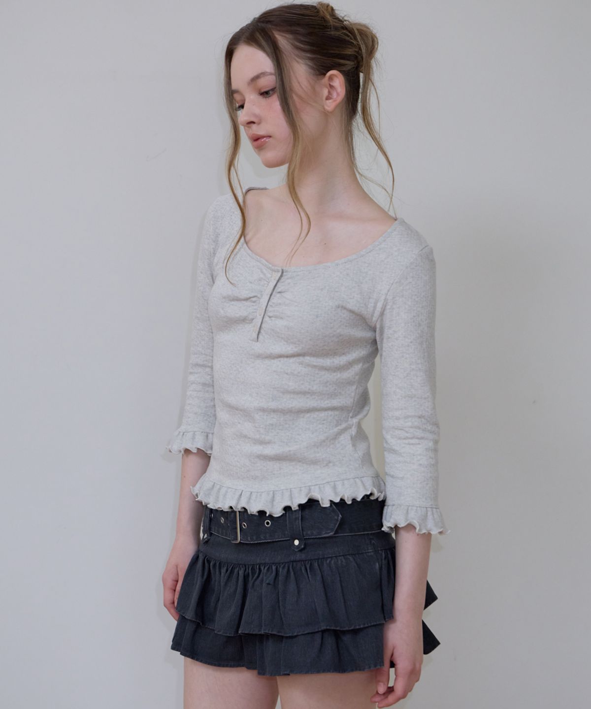 로제프란츠(ROSEFRANTZ) Frill Three-Quarter Sleeve [Oatmeal]