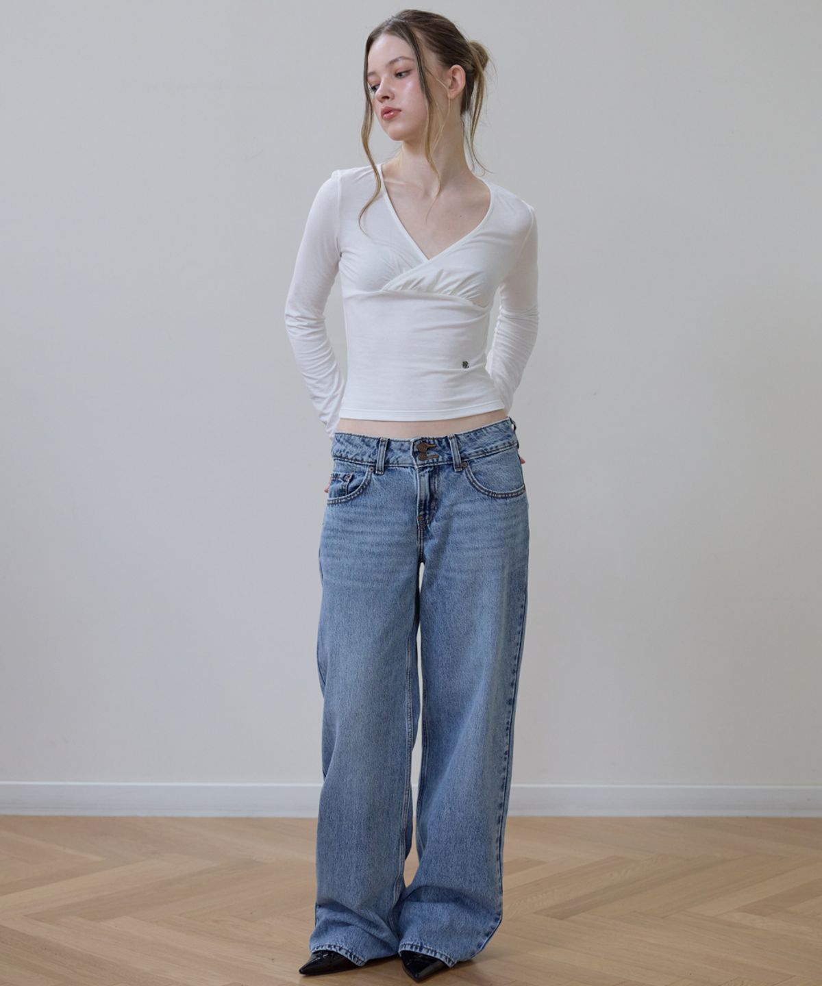 로제프란츠(ROSEFRANTZ) Wrap V-neck Long Sleeve [Ivory]