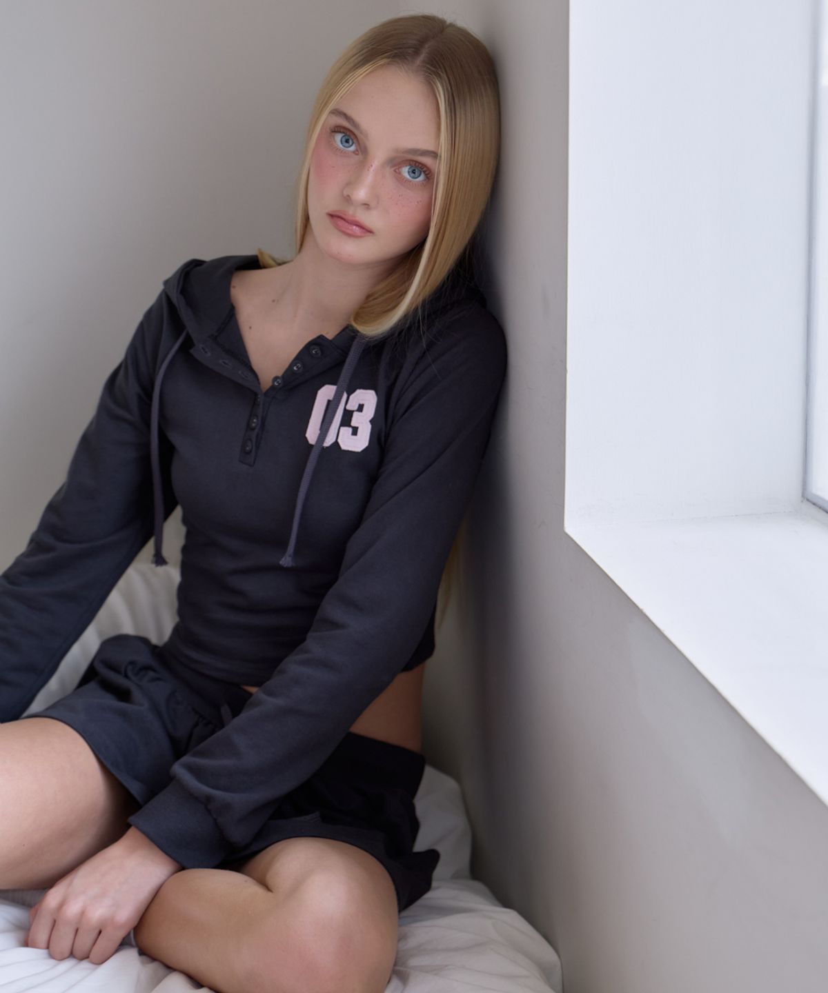 로제프란츠(ROSEFRANTZ) Patchwork Slim Hood Long Sleeve [Charcoal]