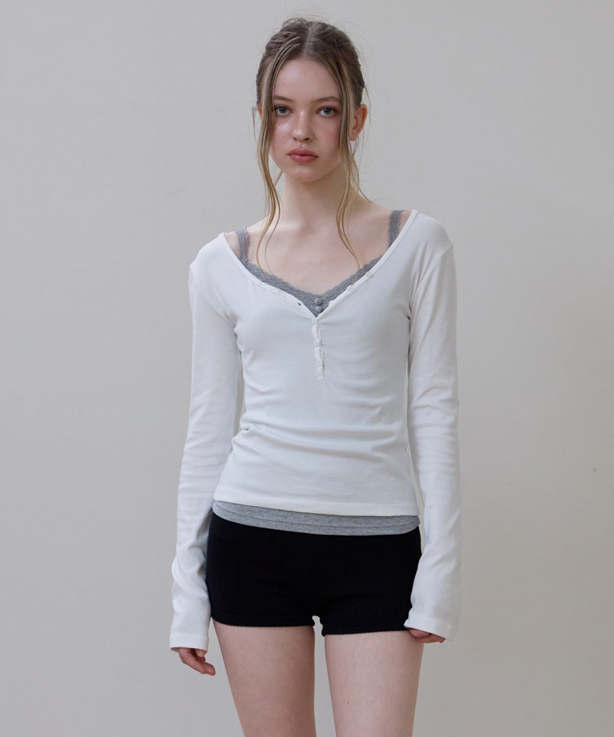 로제프란츠(ROSEFRANTZ) Basic V-neck Long Sleeve [Ivory]