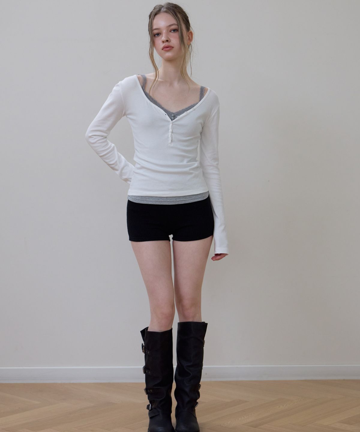 로제프란츠(ROSEFRANTZ) Basic V-neck Long Sleeve [Ivory]