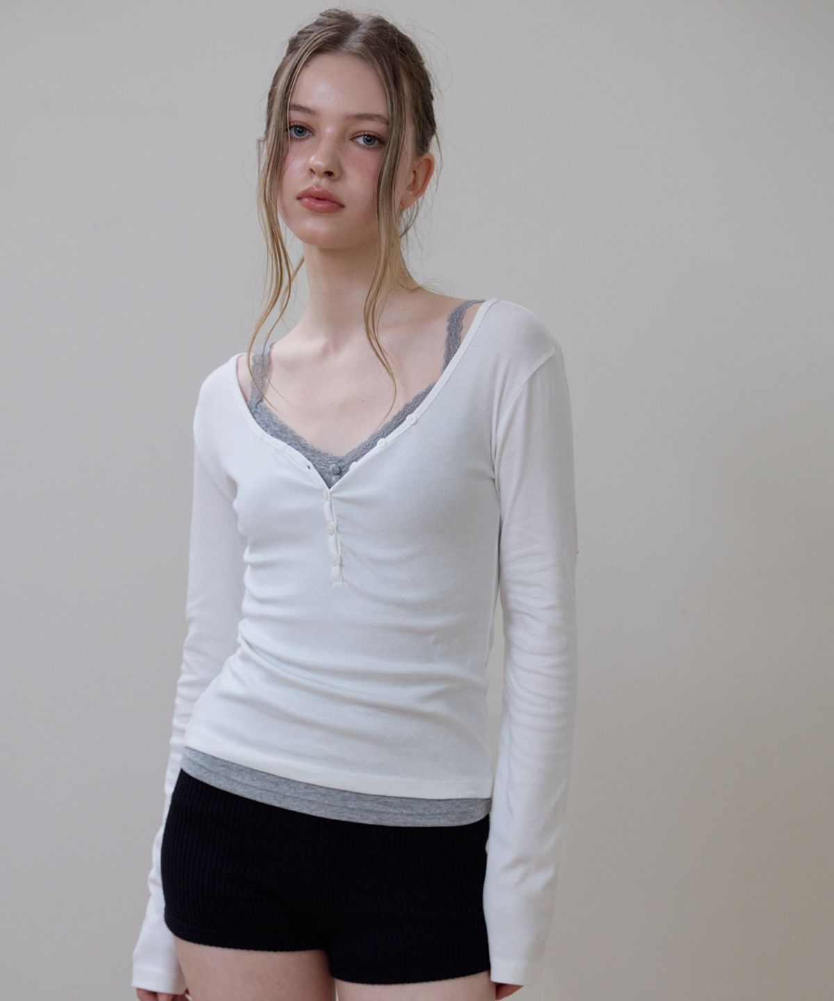 로제프란츠(ROSEFRANTZ) Basic V-neck Long Sleeve [Ivory]