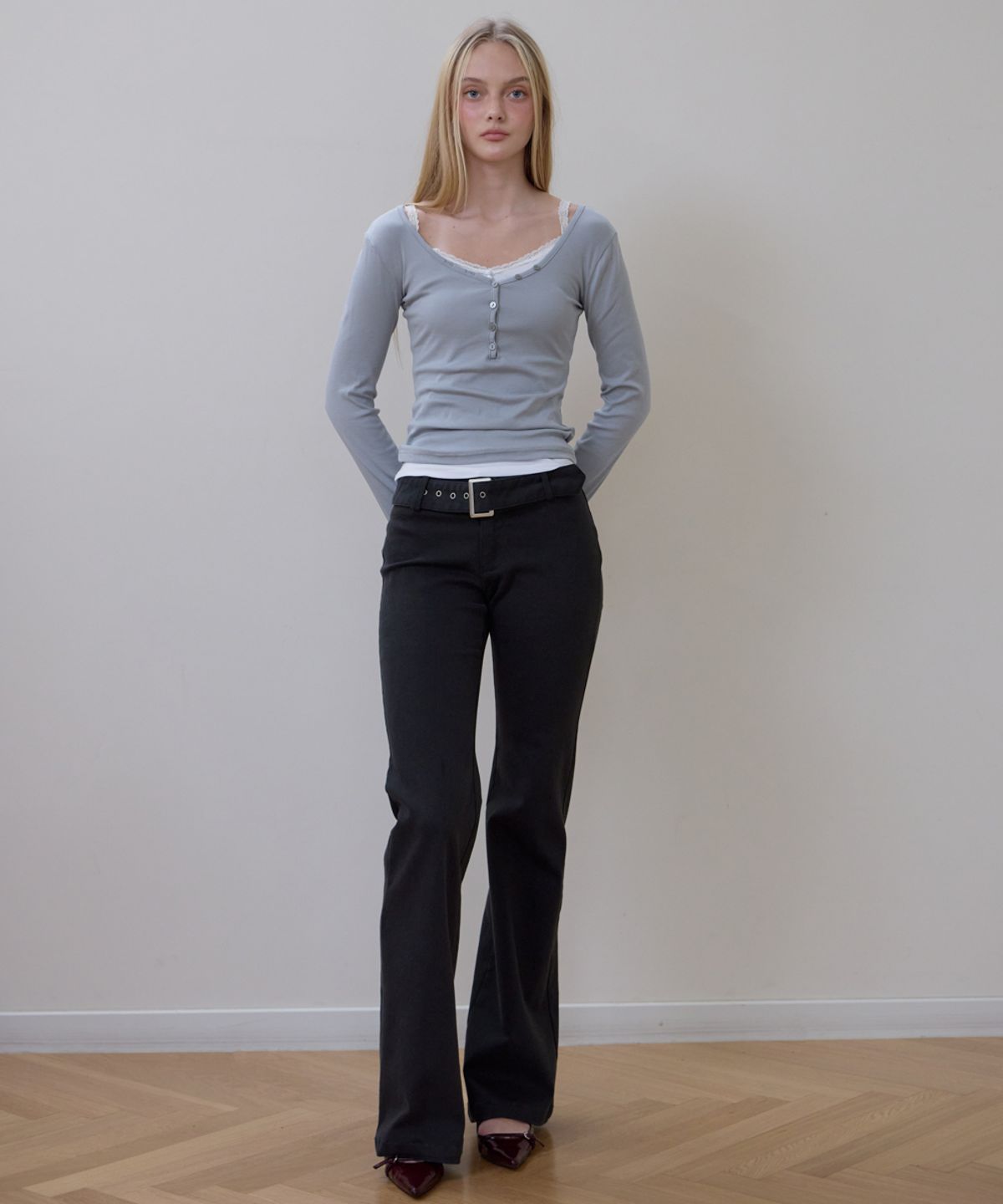 로제프란츠(ROSEFRANTZ) Basic V-neck Long Sleeve [Blue]