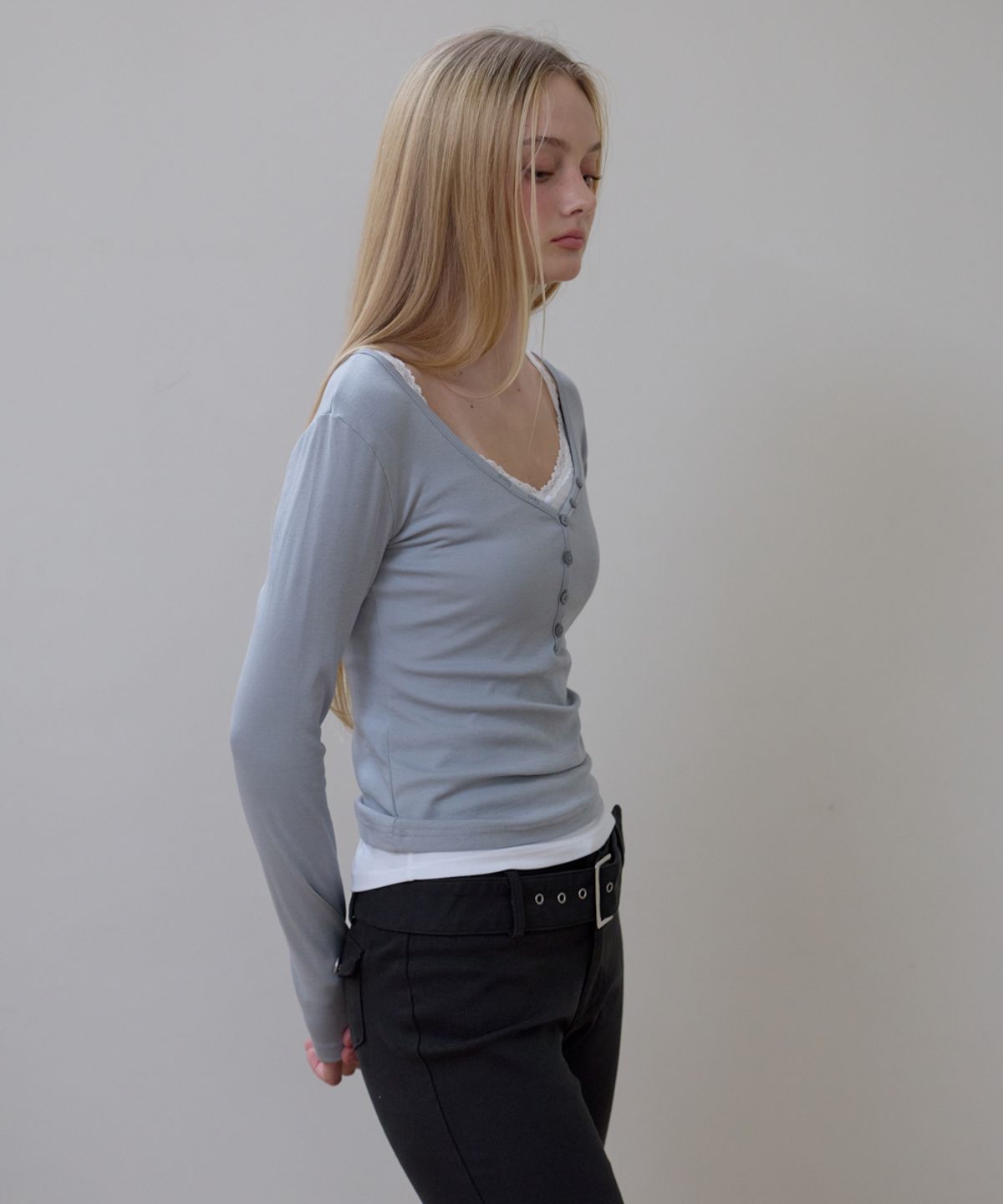 로제프란츠(ROSEFRANTZ) Basic V-neck Long Sleeve [Blue]