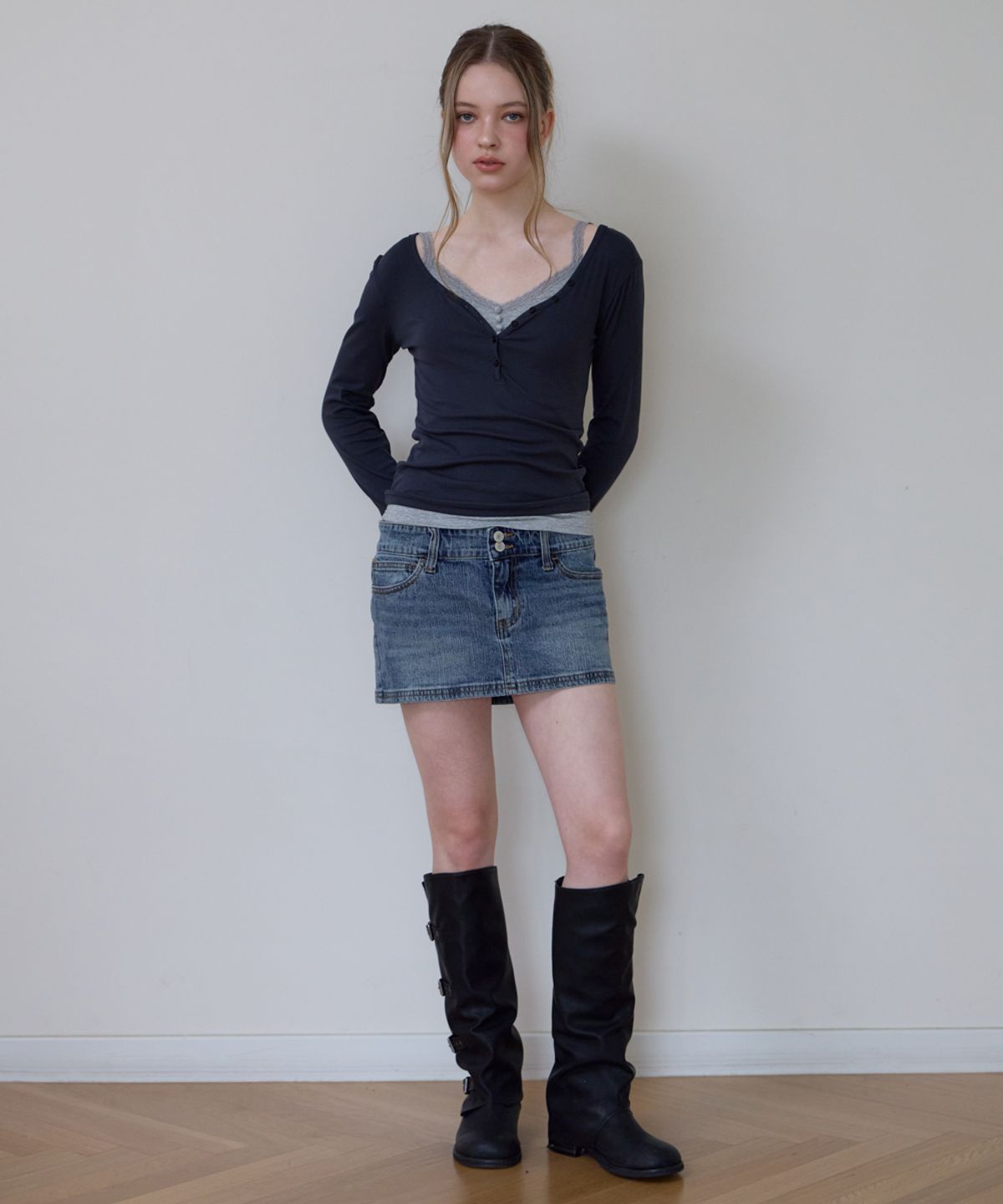 로제프란츠(ROSEFRANTZ) Basic V-neck Long Sleeve [Charcoal]