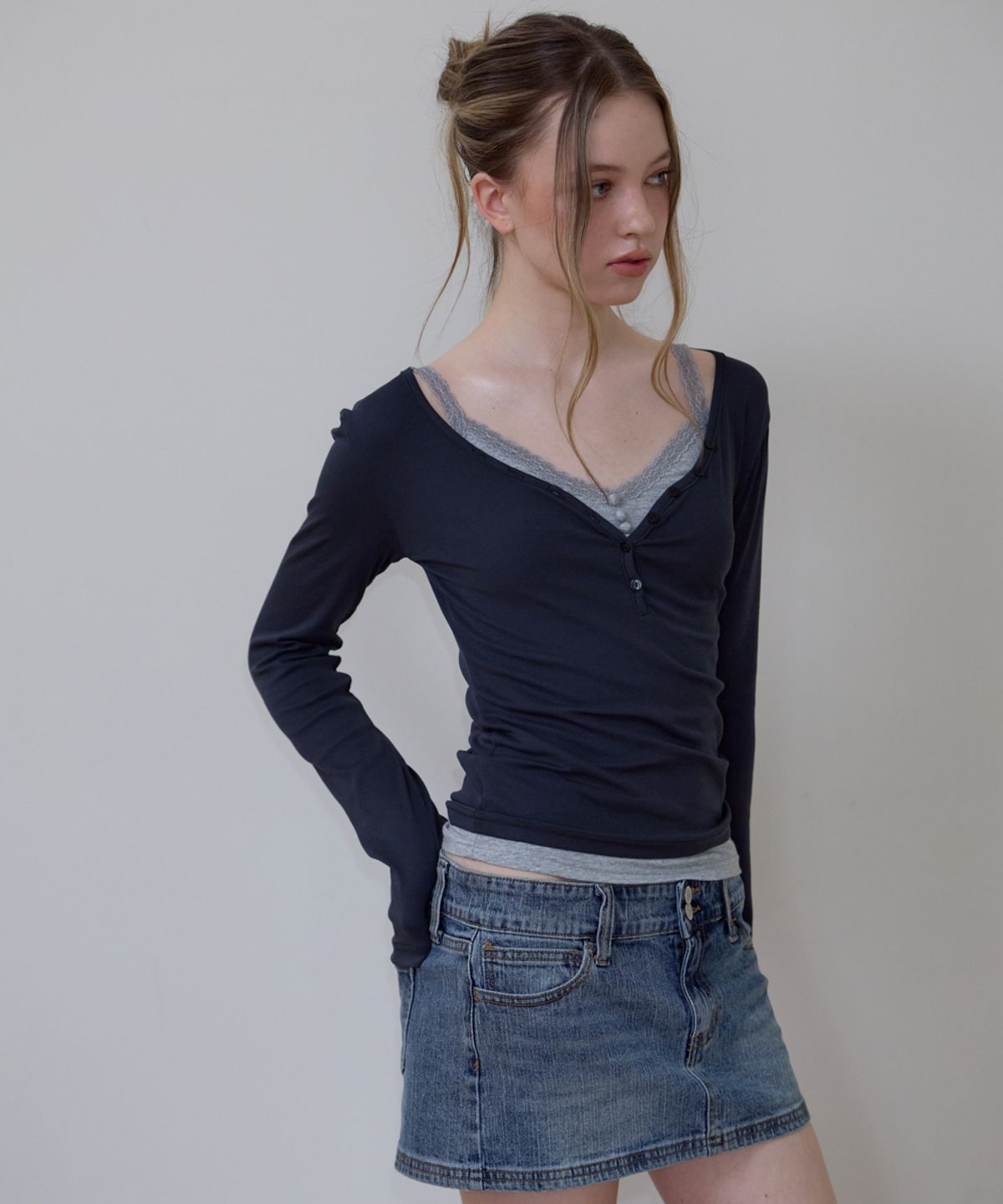 로제프란츠(ROSEFRANTZ) Basic V-neck Long Sleeve [Charcoal]