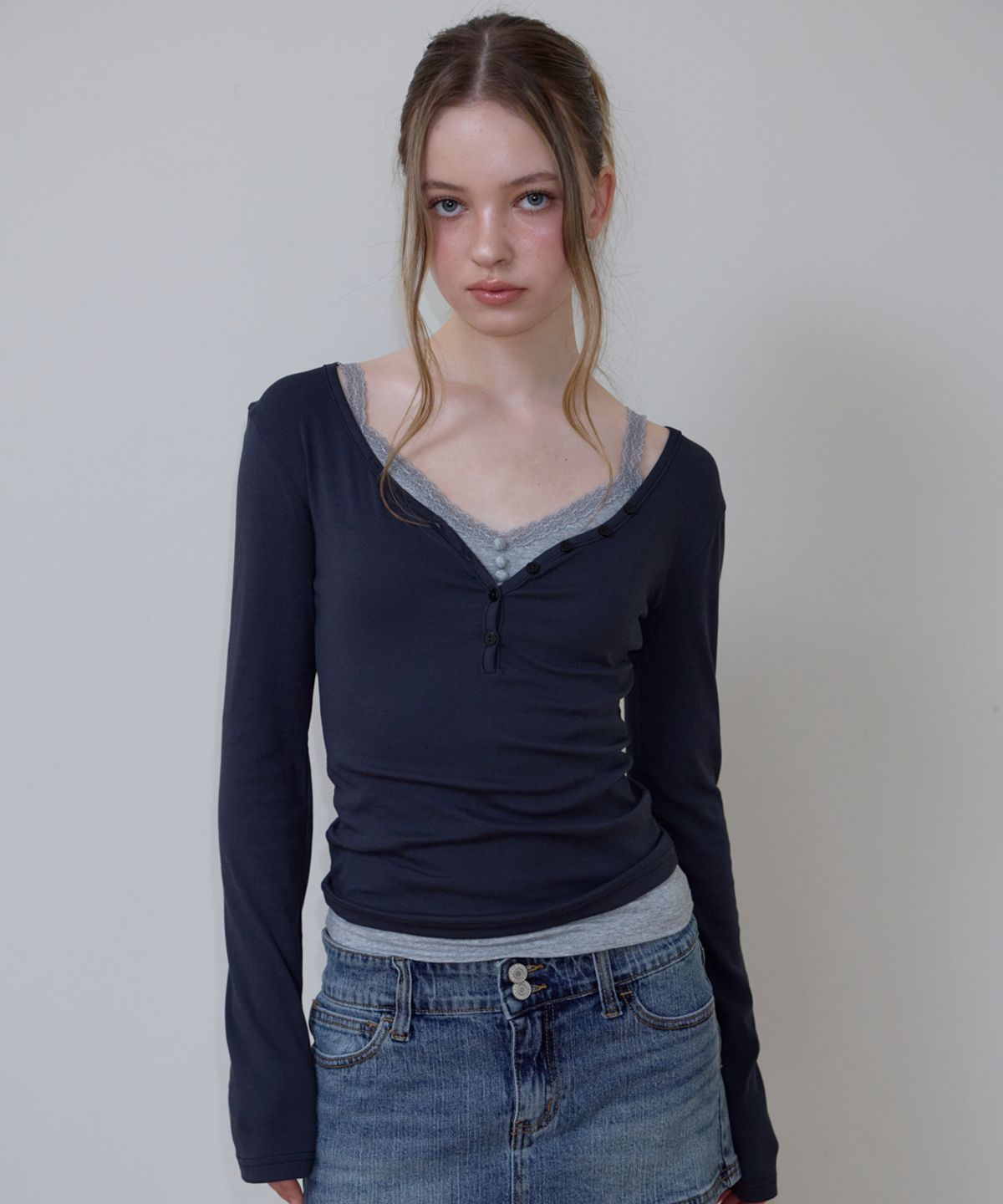 로제프란츠(ROSEFRANTZ) Basic V-neck Long Sleeve [Charcoal]