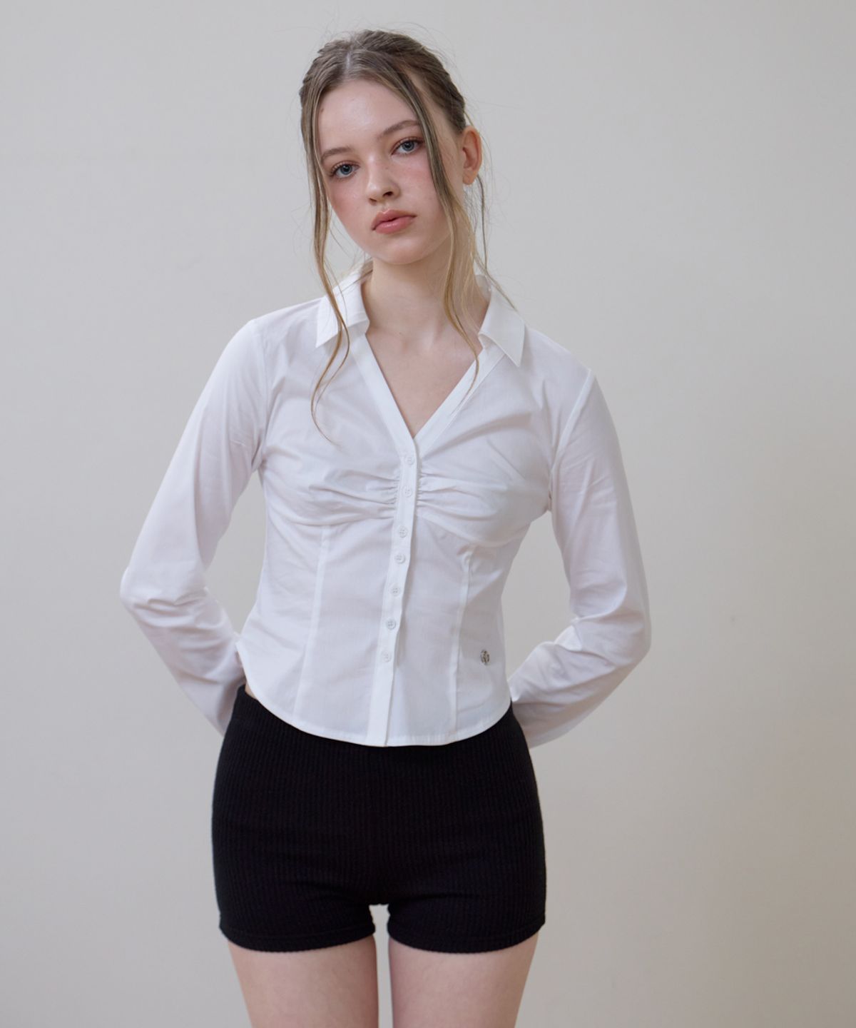 로제프란츠(ROSEFRANTZ) Ruched Front Slim Shirt [Ivory]
