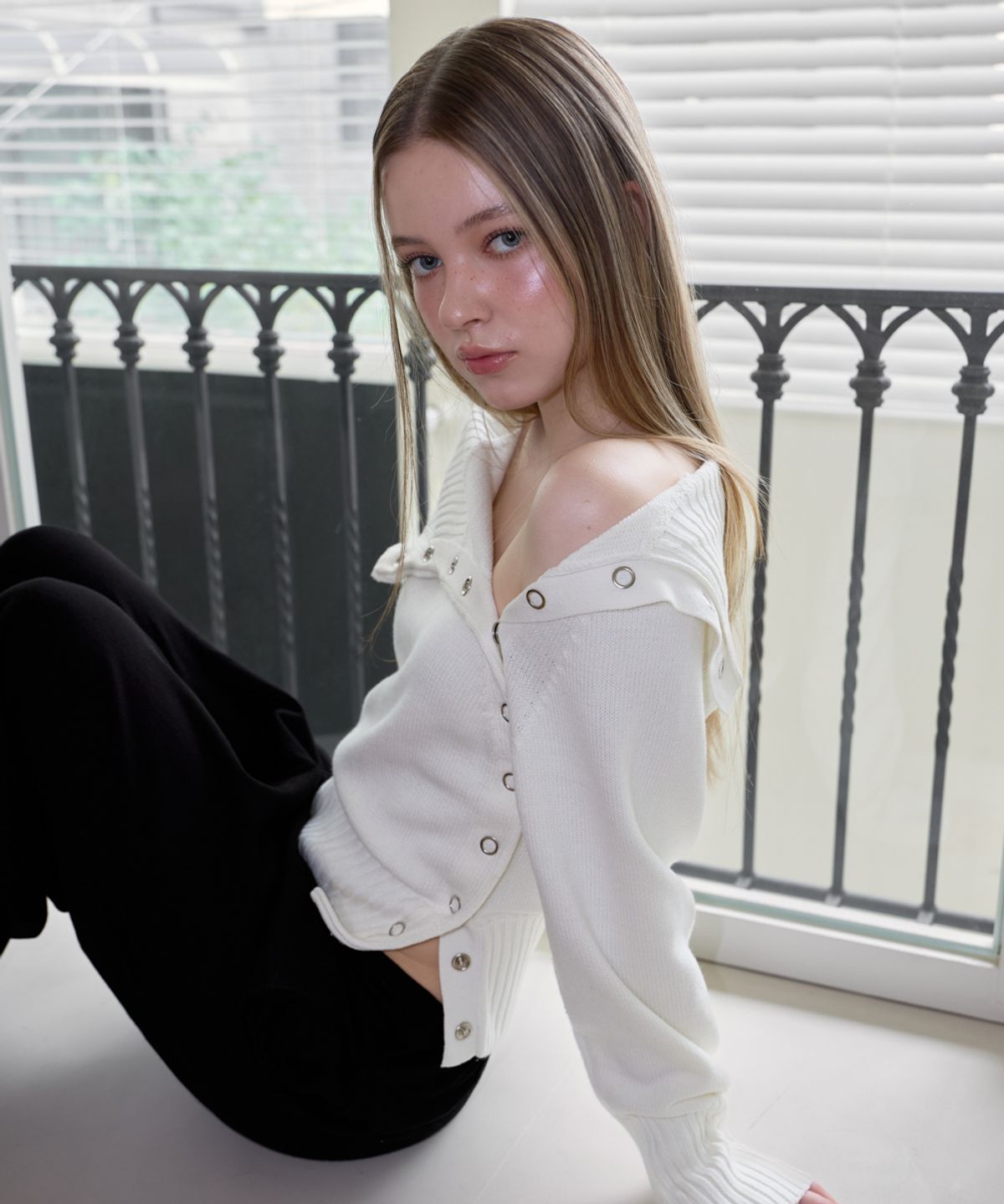 로제프란츠(ROSEFRANTZ) Fold Off Shoulder Knit [Ivory]