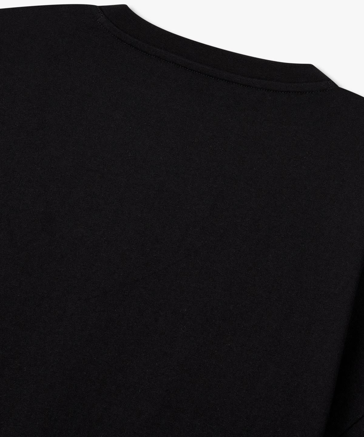아르마니 익스체인지(ARMANI EXCHANGE) 여성 벨루어 넘버 숏 슬리브 티셔츠 _블랙_A425330501