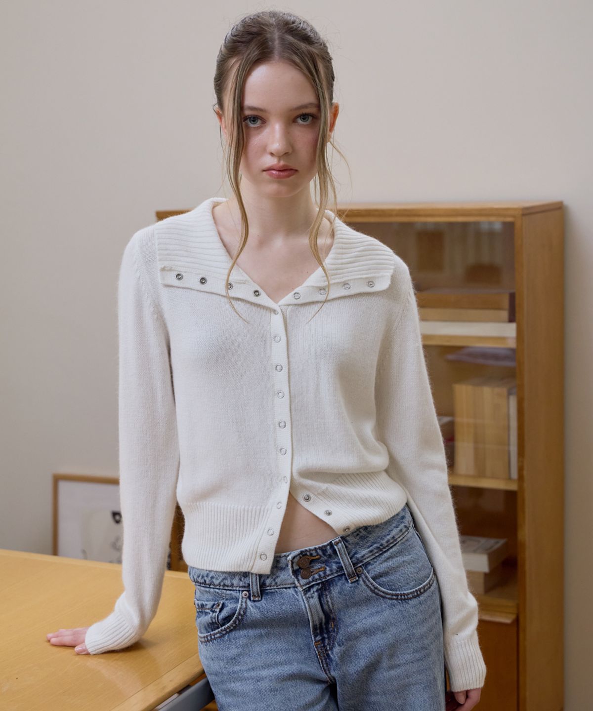 로제프란츠(ROSEFRANTZ) High Neck Eyelet Cardigan [Ivory]