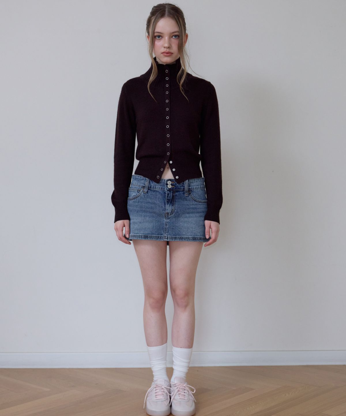 로제프란츠(ROSEFRANTZ) High Neck Eyelet Wool Cardigan [Brown]