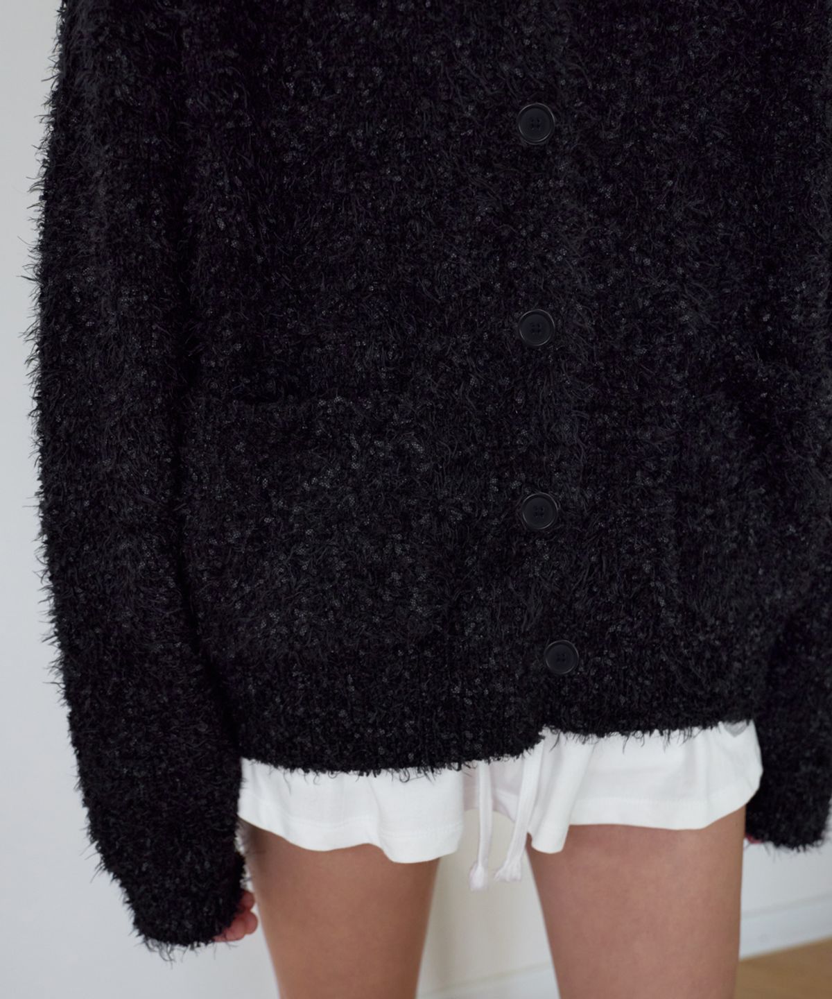 로제프란츠(ROSEFRANTZ) Hairy Overfit Hood Cardigan [Black]