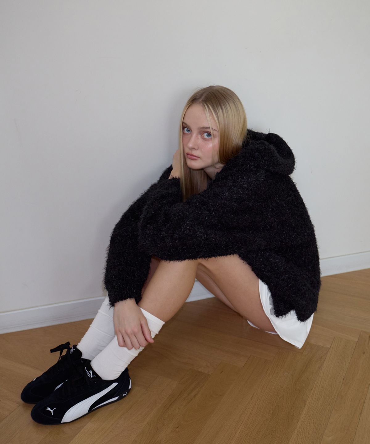 로제프란츠(ROSEFRANTZ) Hairy Overfit Hood Cardigan [Black]