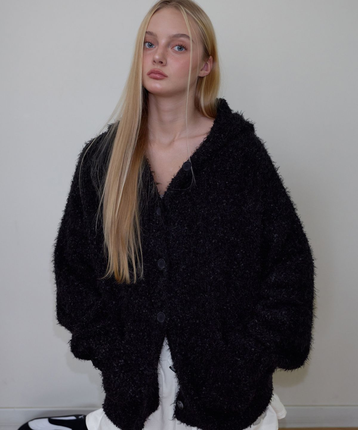로제프란츠(ROSEFRANTZ) Hairy Overfit Hood Cardigan [Black]