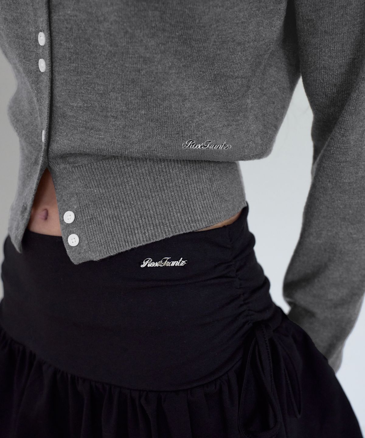 로제프란츠(ROSEFRANTZ) Double Button Cardigan [Charcoal]