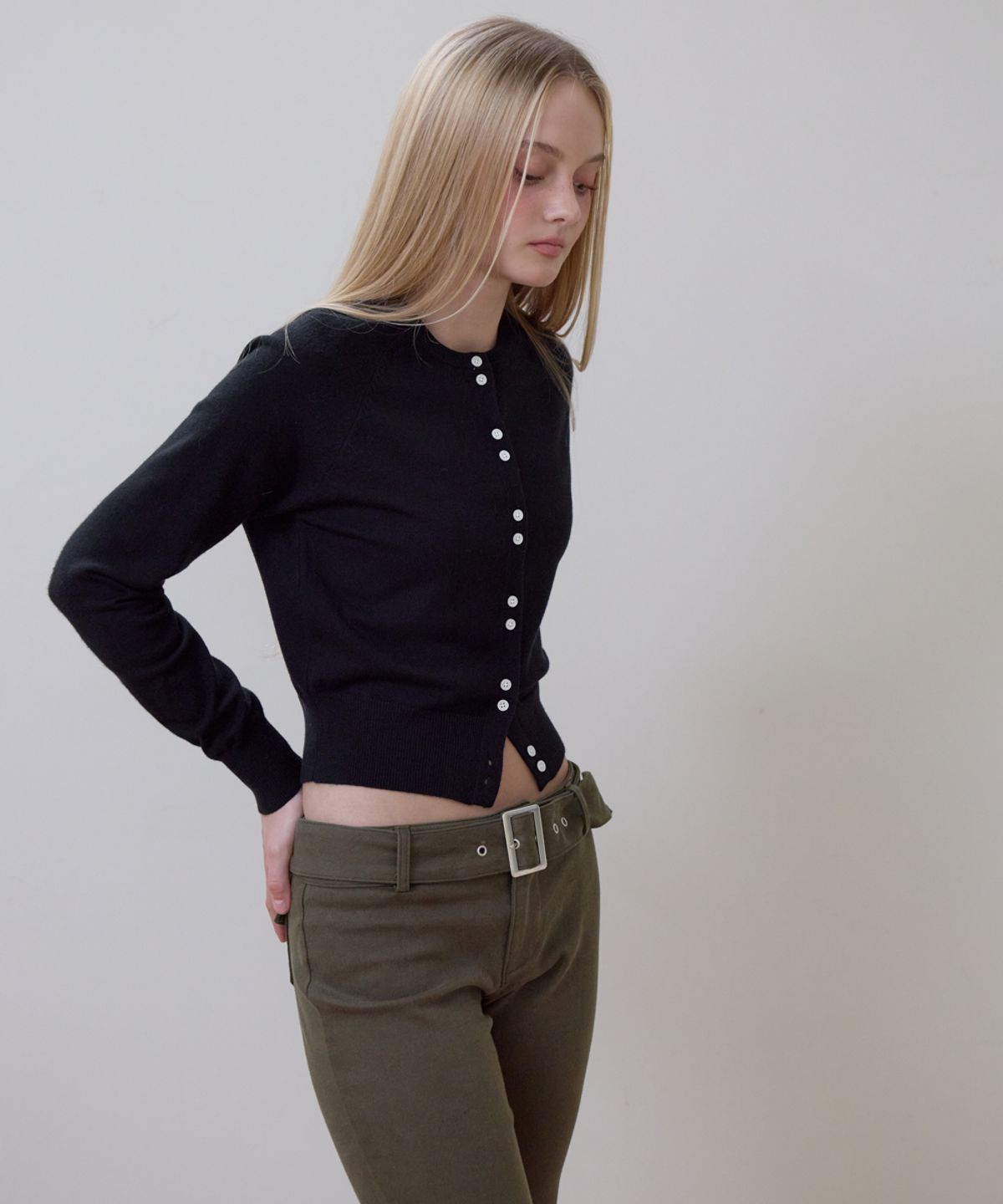 로제프란츠(ROSEFRANTZ) Double Button Cardigan [Black]