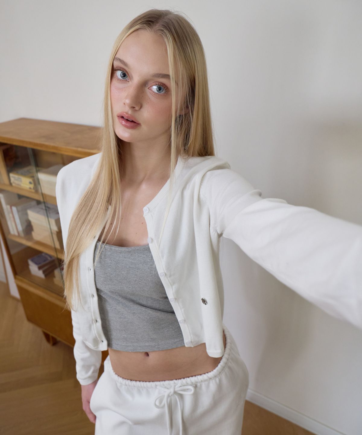 로제프란츠(ROSEFRANTZ) Basic Round Cardigan [Ivory]