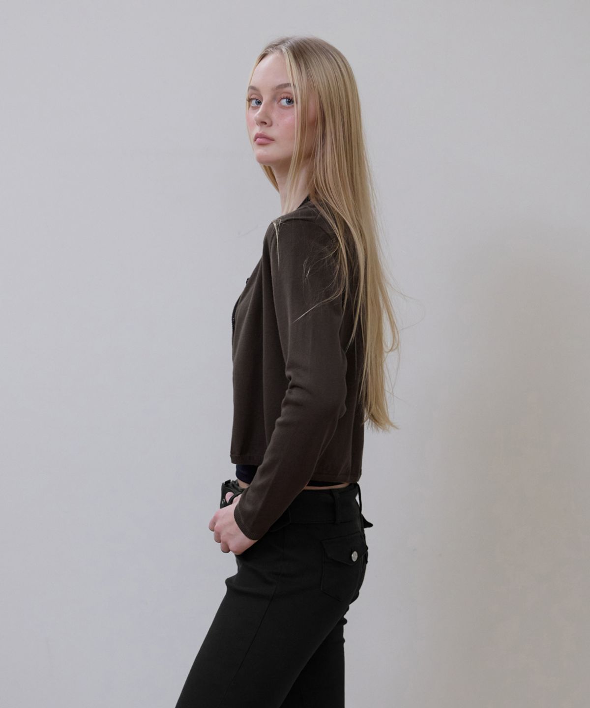 로제프란츠(ROSEFRANTZ) Basic Round Cardigan [Brown]