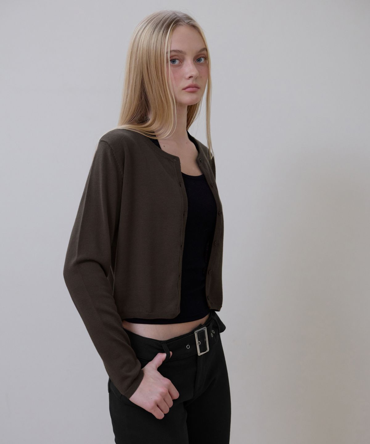 로제프란츠(ROSEFRANTZ) Basic Round Cardigan [Brown]