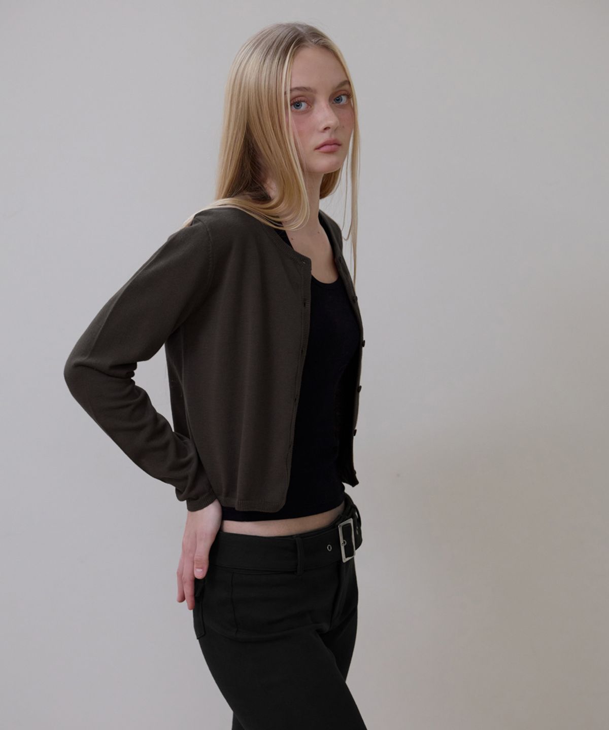 로제프란츠(ROSEFRANTZ) Basic Round Cardigan [Brown]