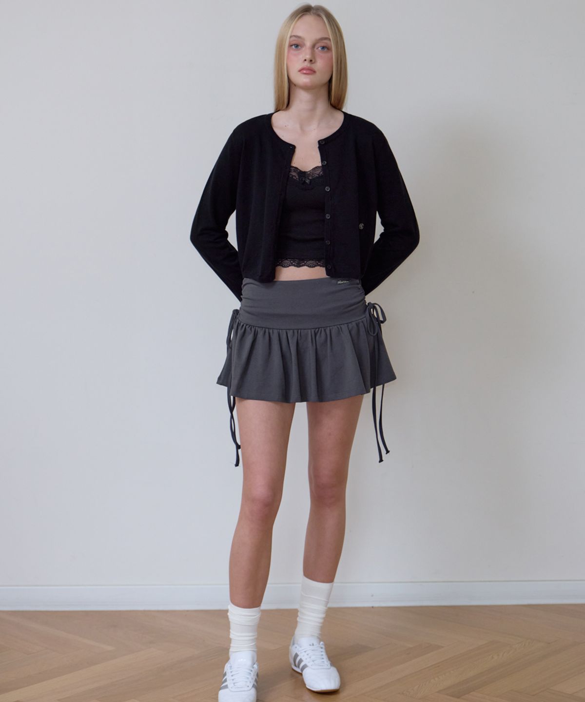 로제프란츠(ROSEFRANTZ) Basic Round Cardigan [Black]